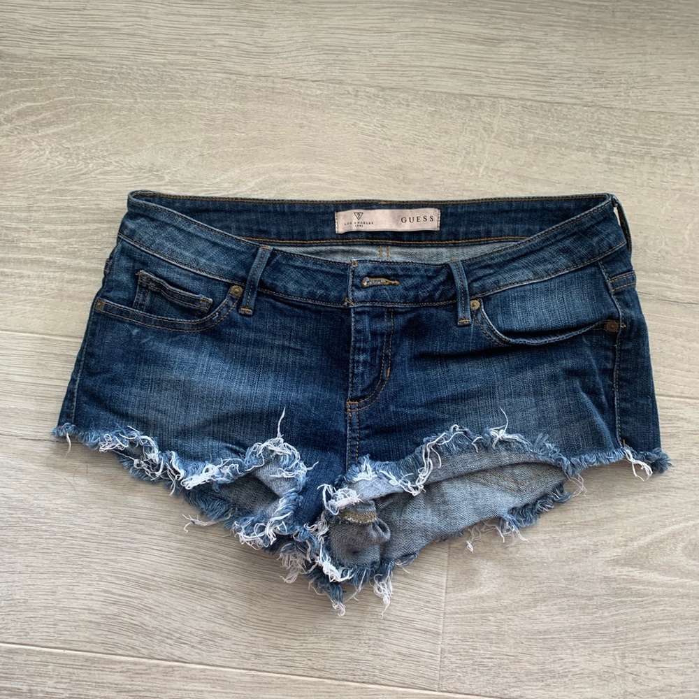 Guess shorts size 28